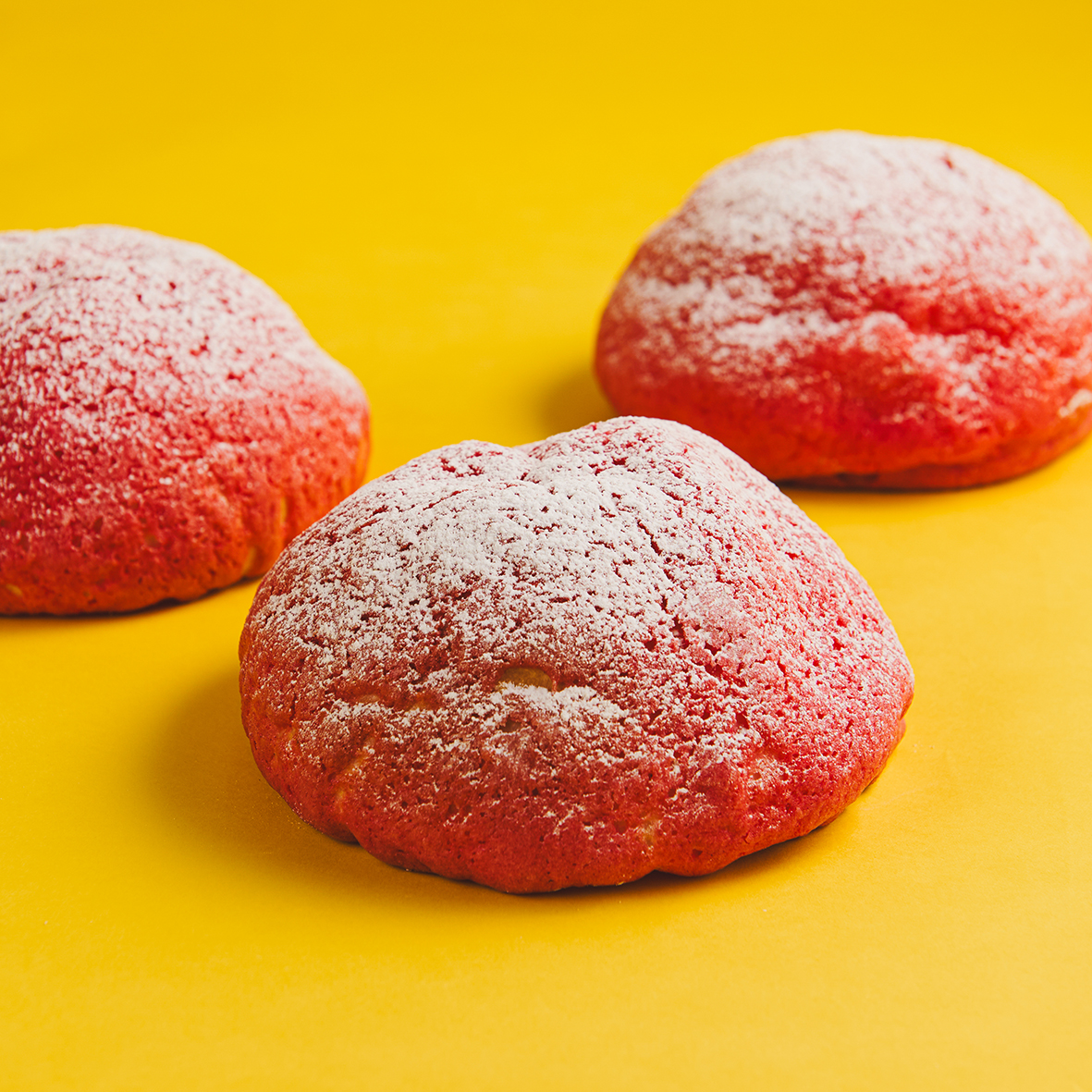 苺メロンパン